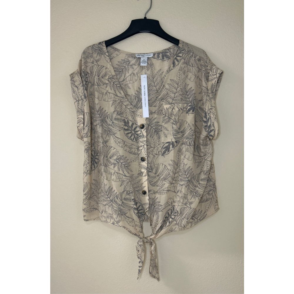 NWT New York Clothing Company Women's Size 2XL Lightweight Tie Front Blouse